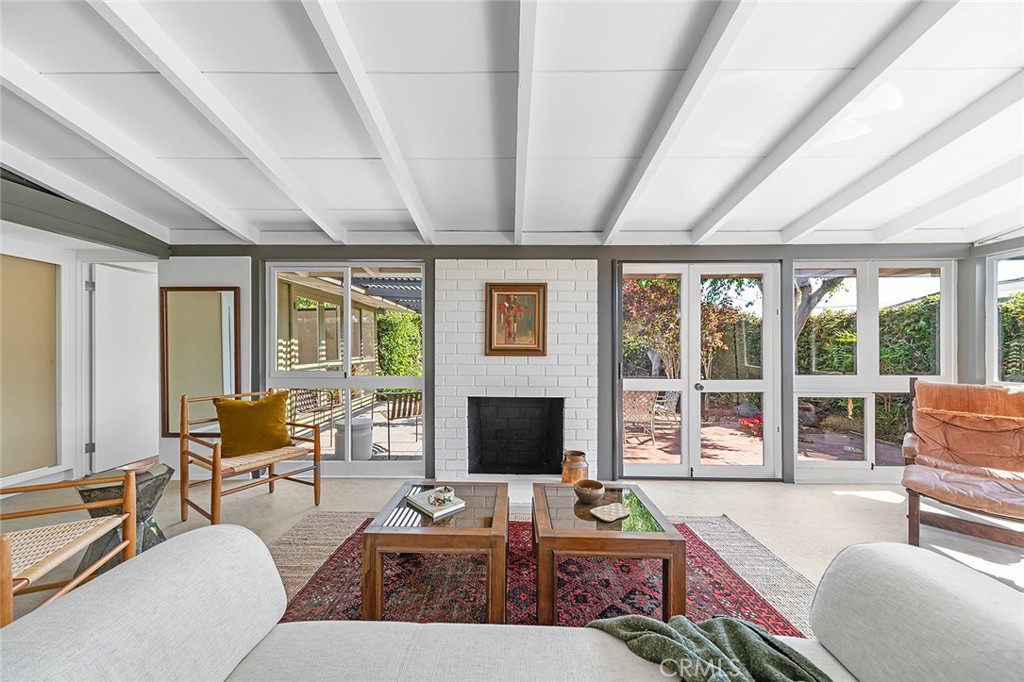 7108 E Mezzanine Way
