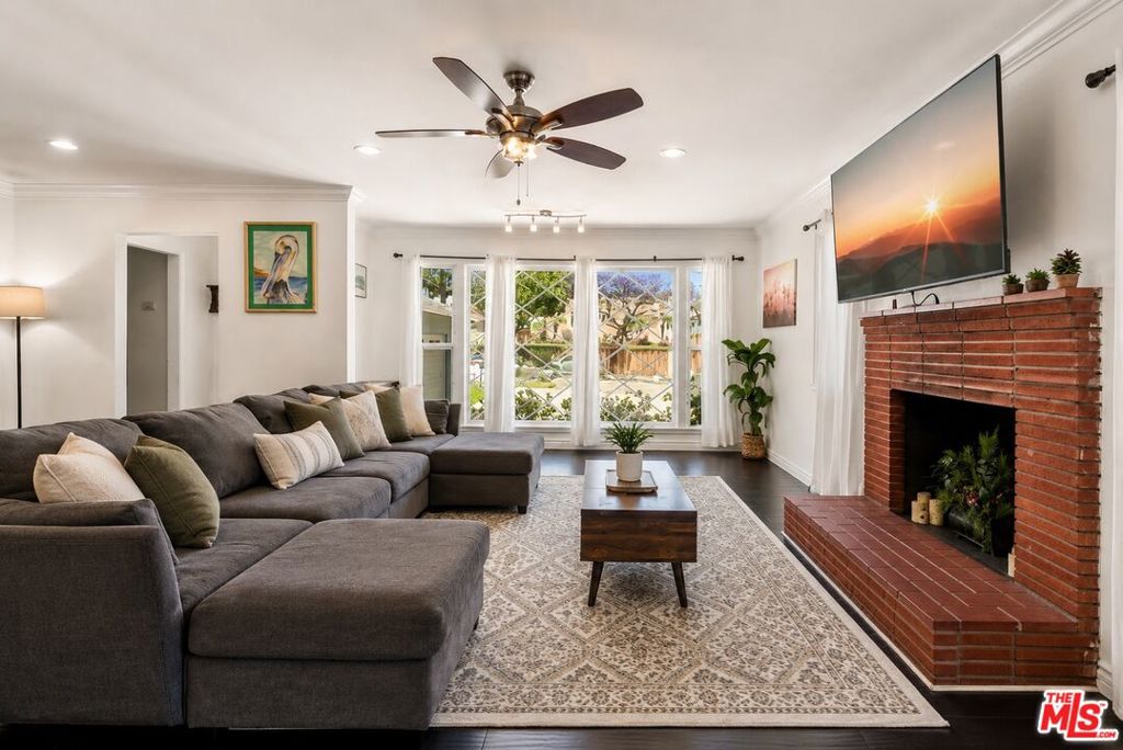 328 E Plymouth Street, Inglewood CA 90302