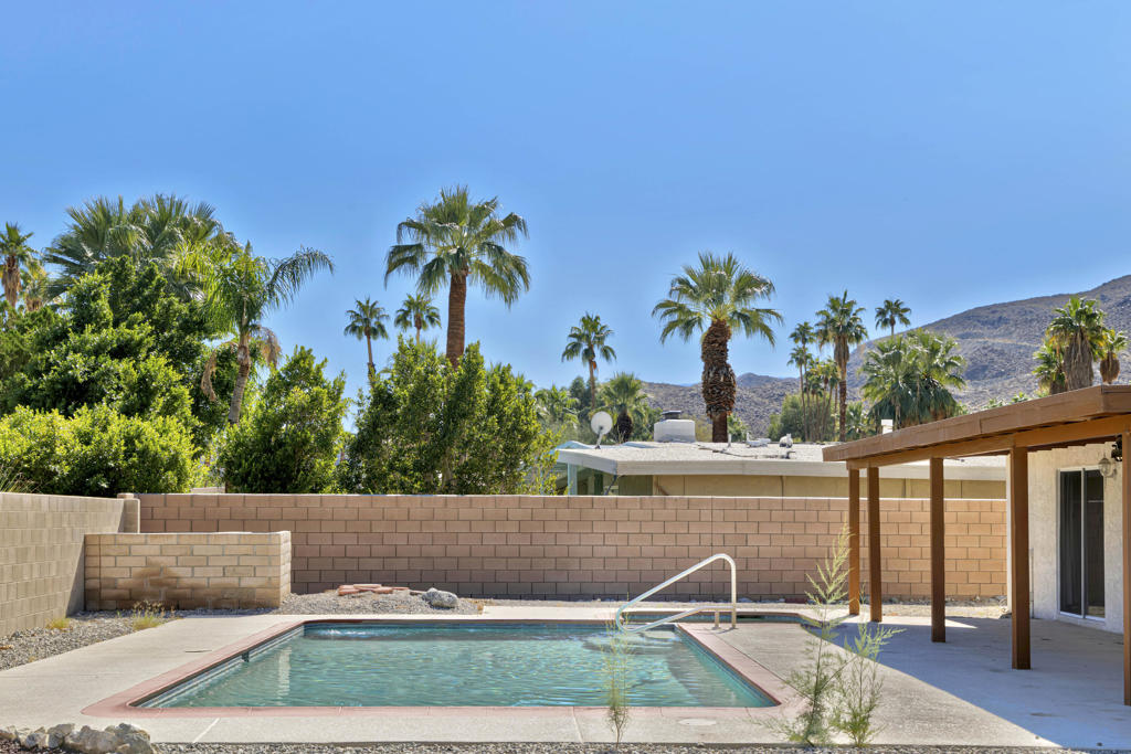 Magnesia Falls Cove - Residential