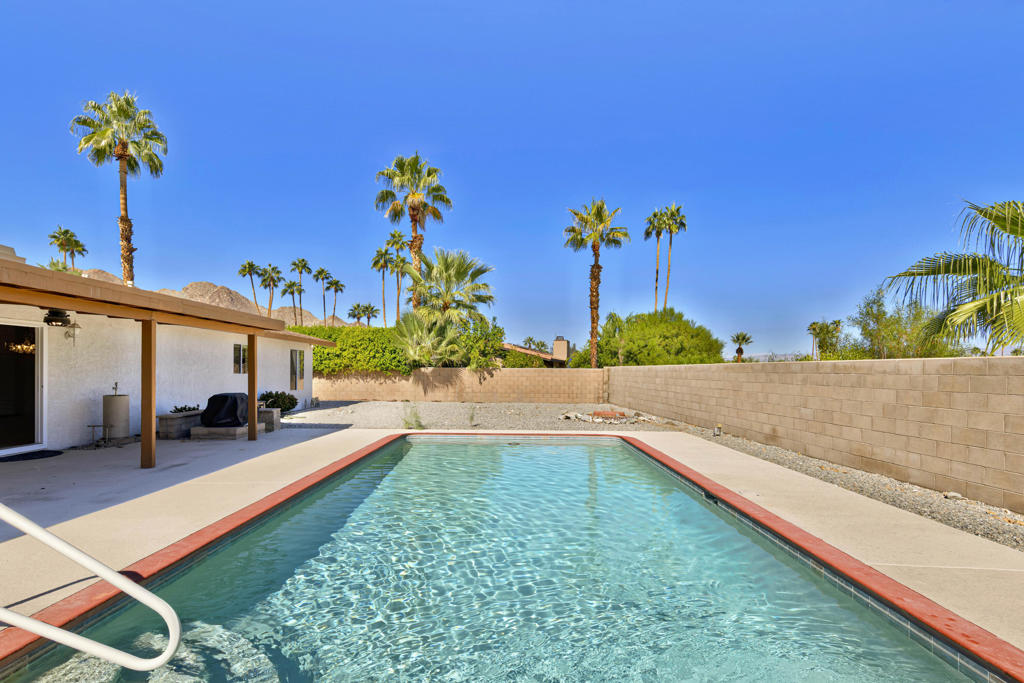 Magnesia Falls Cove - Residential