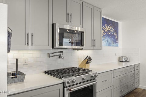 Tiny photo for 2274 Martinique Lane, Oxnard, CA 93035 (MLS # V1-38709)