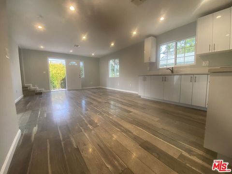 Photo of 8448 Fenwick Street, Sunland, CA 91040 (MLS # 25621453)