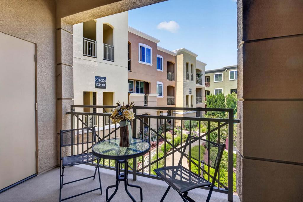 4712 Norris Canyon Road 104