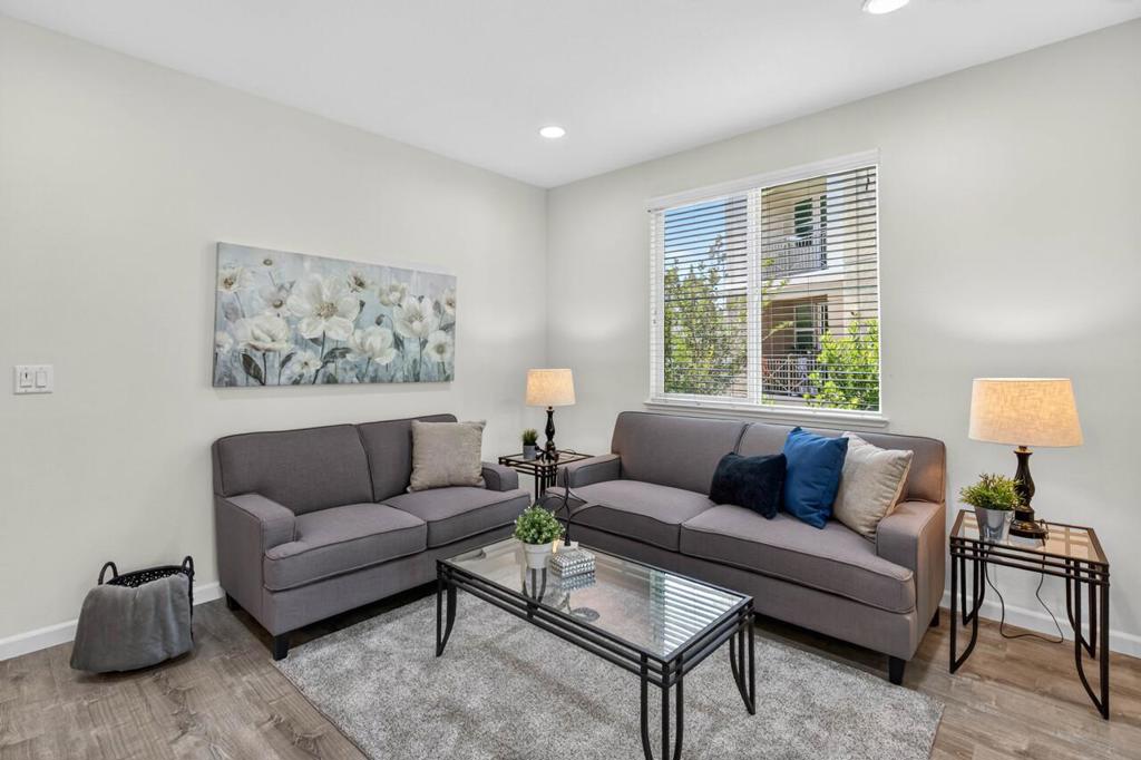 4712 Norris Canyon Road 104