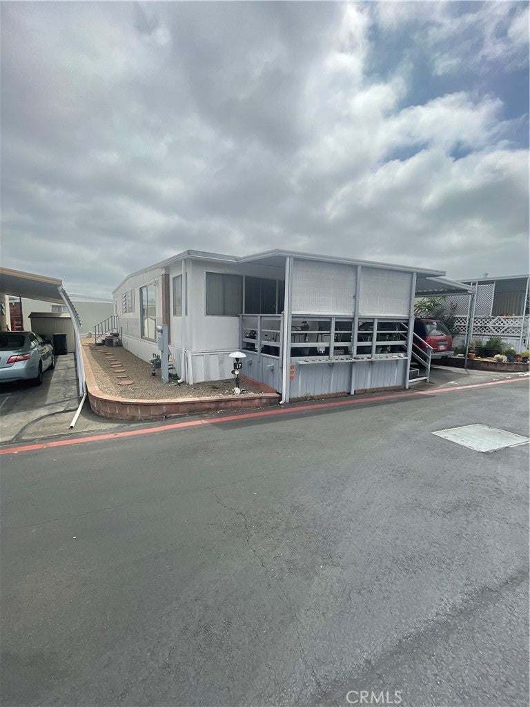 1515 Capalina Road 17
