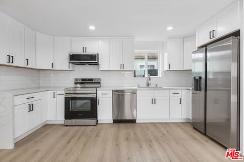 Photo of 1613 W 209th Street #1613.5, Los Angeles, CA 90501 (MLS # 26946295)