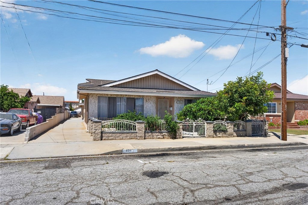 4215 W 130th