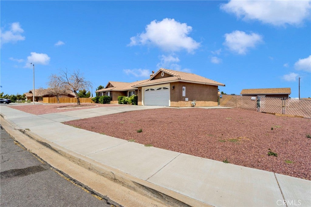 13935 Apple Creek