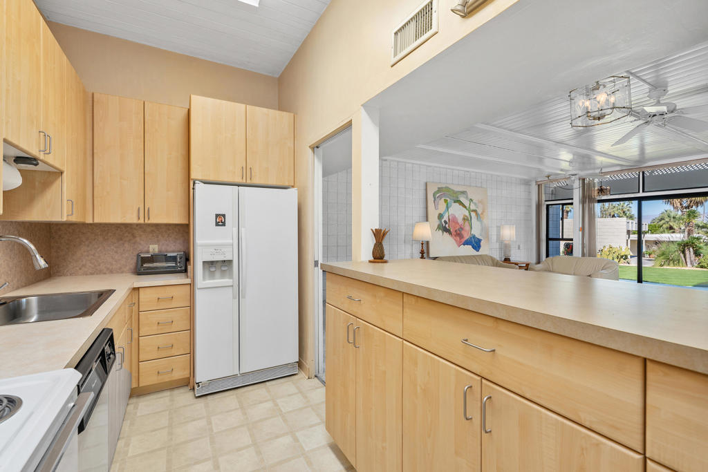 Sandpiper Palm Deser - Residential