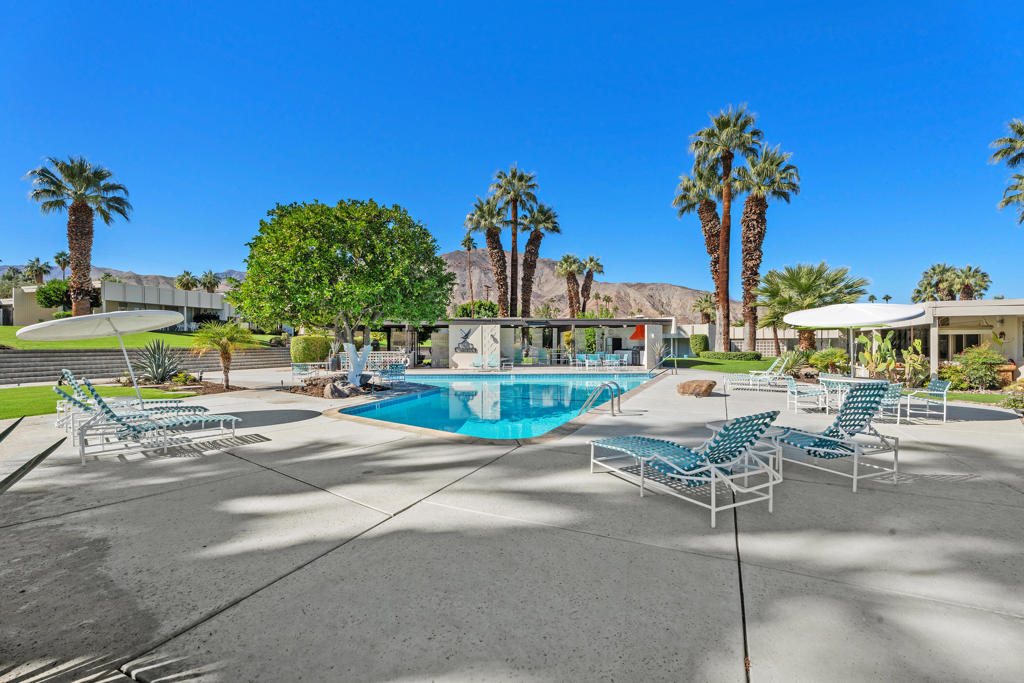 Sandpiper Palm Deser - Residential