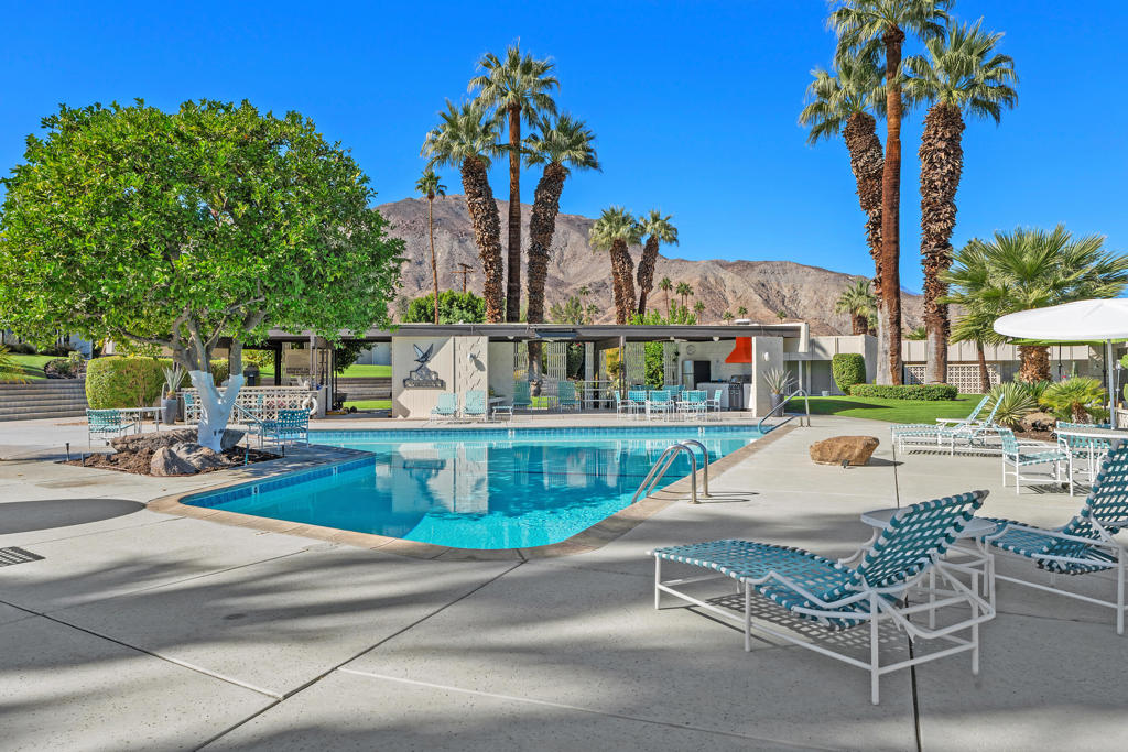 Sandpiper Palm Deser - Residential