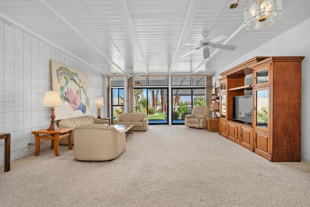 Sandpiper Palm Deser - Residential