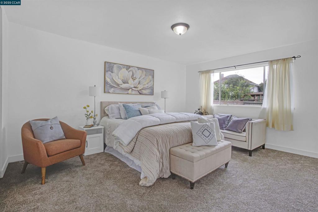 IRON TRIANGLE - Residential