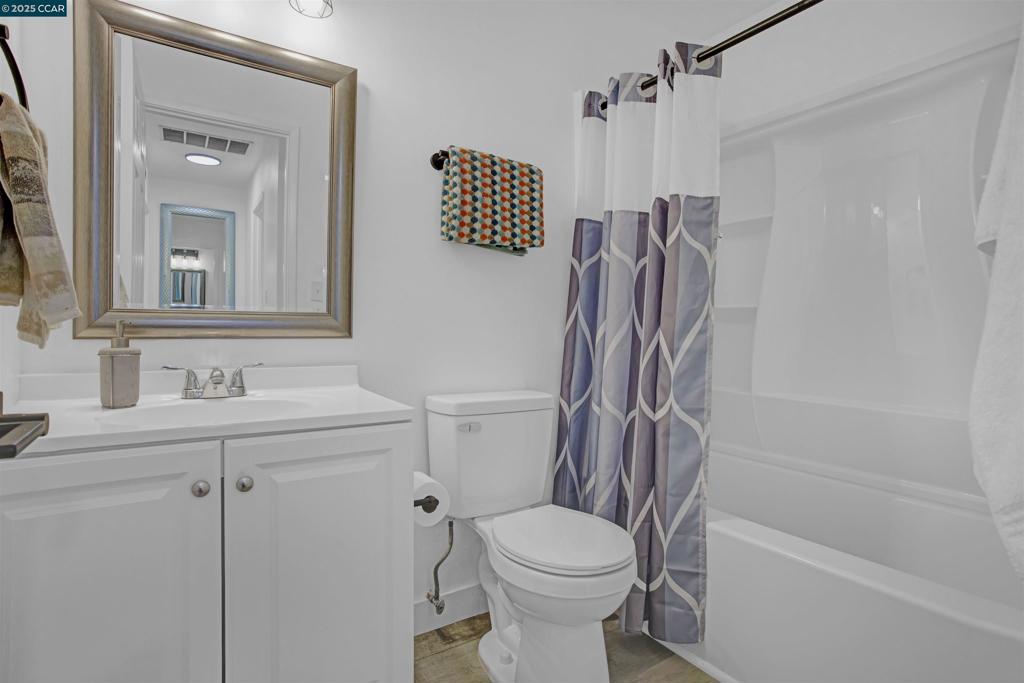 IRON TRIANGLE - Residential