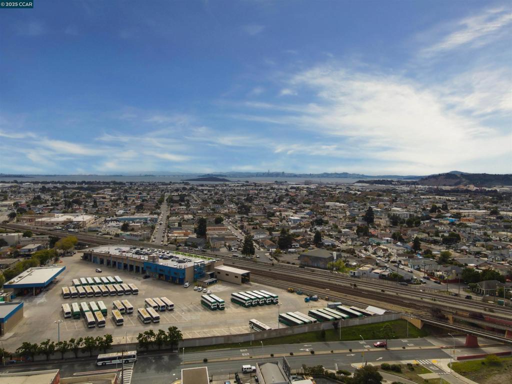 IRON TRIANGLE - Residential