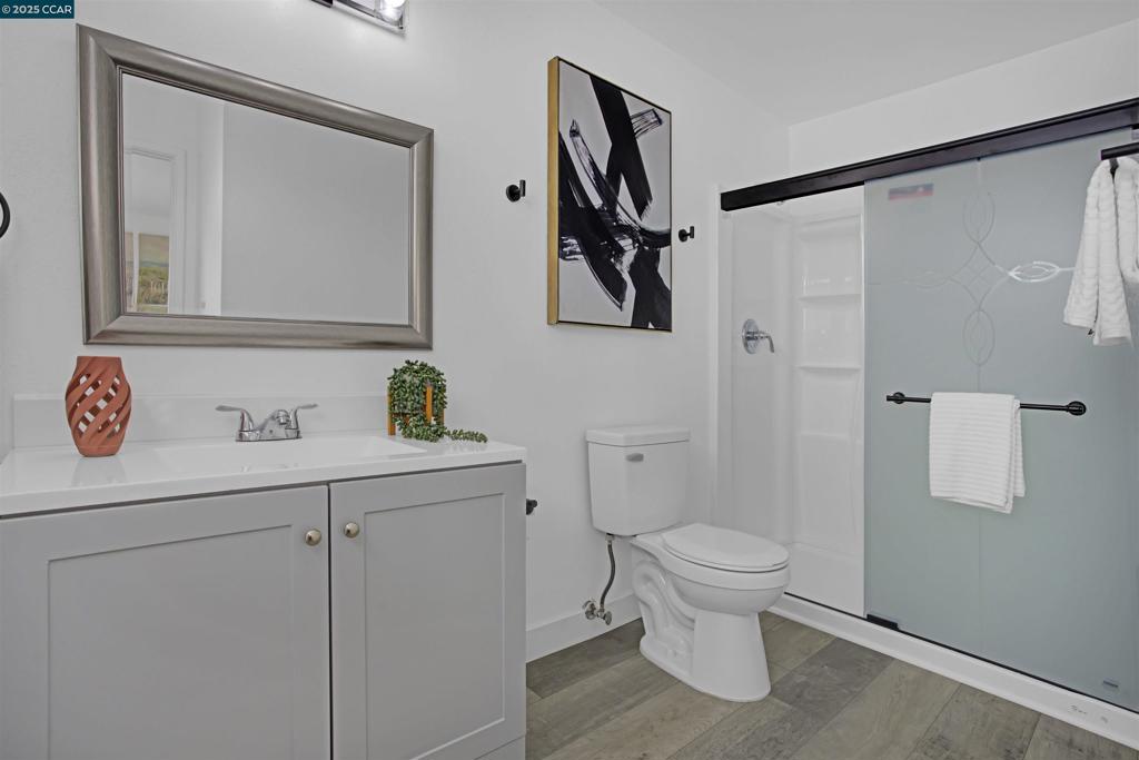 IRON TRIANGLE - Residential