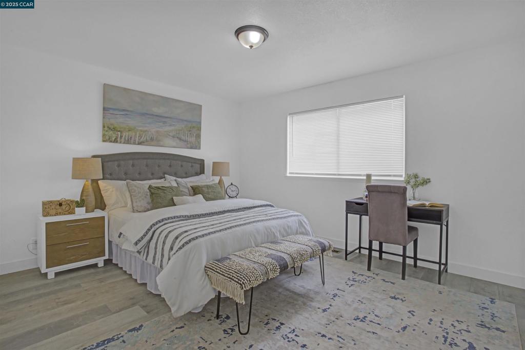 IRON TRIANGLE - Residential