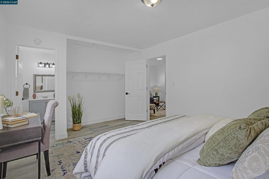 IRON TRIANGLE - Residential