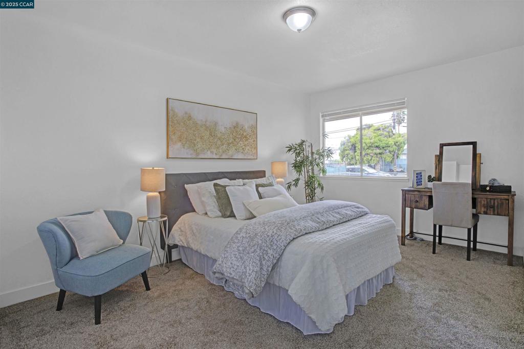 IRON TRIANGLE - Residential