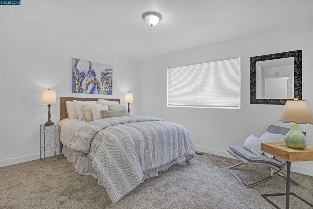 IRON TRIANGLE - Residential