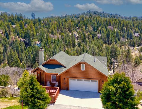 Photo of 26855 Inyo Court, Lake Arrowhead, CA 92352 (MLS # IG25127908)