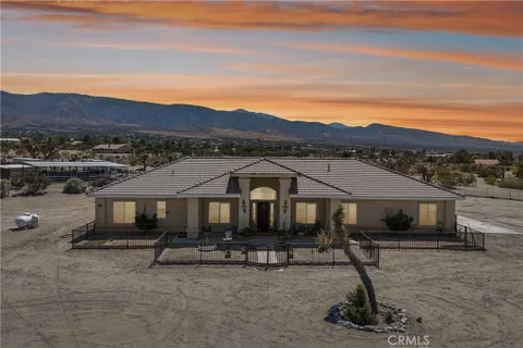 MLS: TR26172532