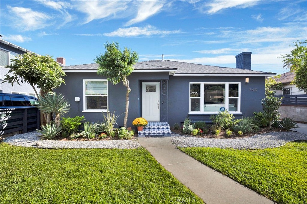 740 W Colorado BLVD