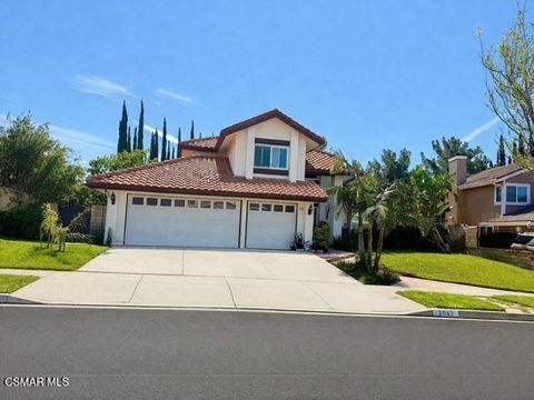 Photo of 3042 N Geronimo Avenue, Simi Valley, CA 93063 (MLS # 226001590)