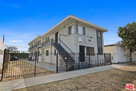 Photo of 7516 S Western Avenue, Los Angeles, CA 90047 (MLS # 26640621)