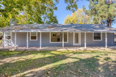 Photo of 15965 Blossom Hill Road, Los Gatos, CA 95032 (MLS # ML82026008) Photo of 15965 Blossom Hill Road, Los Gatos, CA 95032 (MLS # ML82026008)