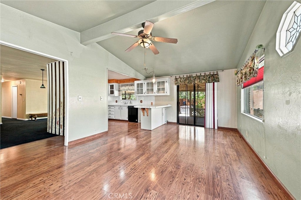 3725 Spring Valley