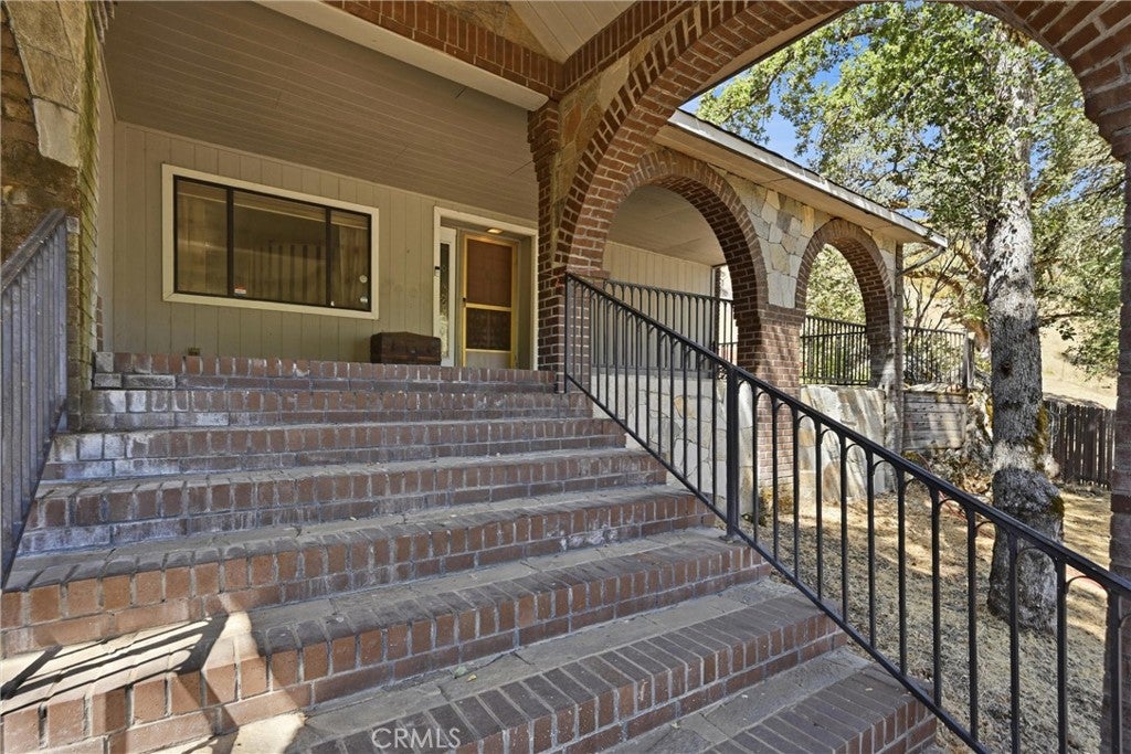 3725 Spring Valley