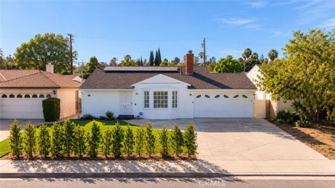 Photo of 1817 N Hollywood Way, Burbank, CA 91505 (MLS # GD26221543)