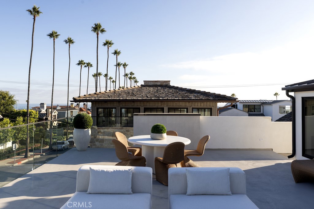 Corona del Mar South of PCH (CDMS) - Residential