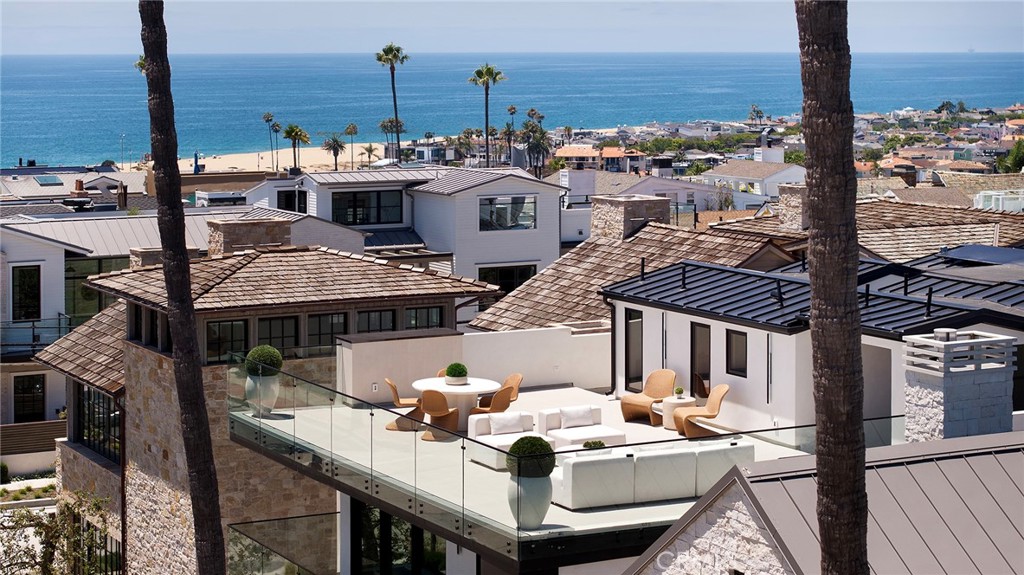 Corona del Mar South of PCH (CDMS) - Residential