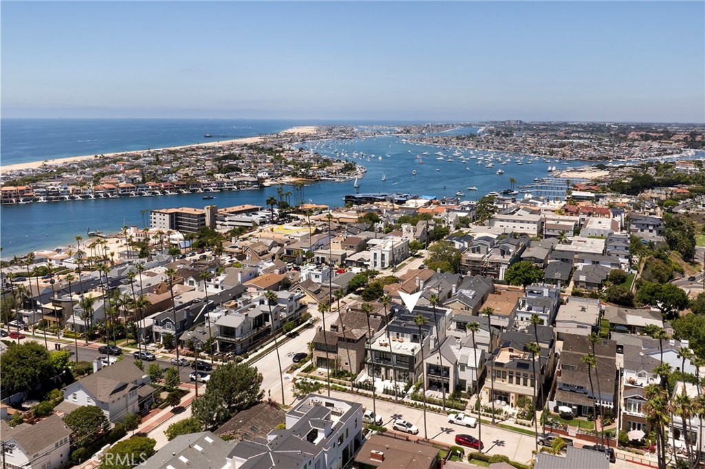 Corona del Mar South of PCH (CDMS) - Residential