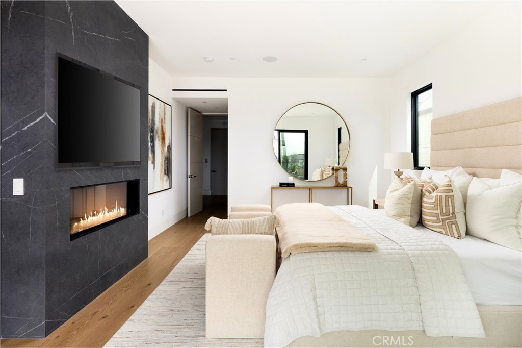 Corona del Mar South of PCH (CDMS) - Residential