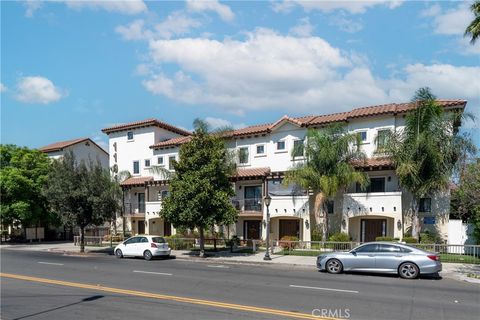 Photo of 1075 N Maclay Unit Avenue, San Fernando, CA 91340 (MLS # GD25241848) Photo of 1075 N Maclay Unit Avenue, San Fernando, CA 91340 (MLS # GD25241848)