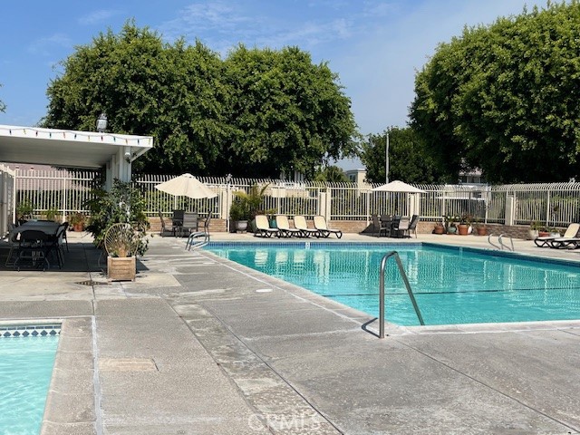 45 Golden Glen Street 75