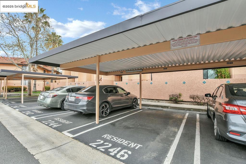 HILLCREST MEADOW - Residential