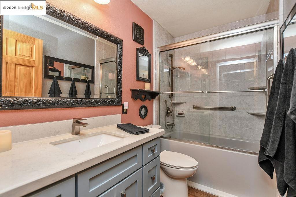 HILLCREST MEADOW - Residential