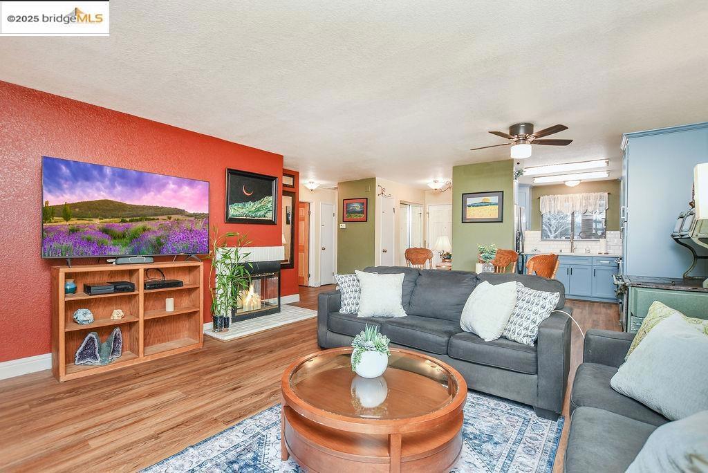 HILLCREST MEADOW - Residential