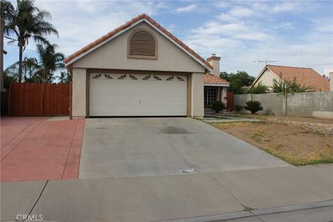 Photo of 25380 Ivory Avenue, Moreno Valley, CA 92551 (MLS # IV25194598) Photo of 25380 Ivory Avenue, Moreno Valley, CA 92551 (MLS # IV25194598)