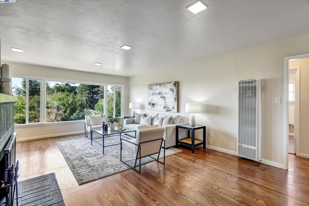 RICHMOND - Residential