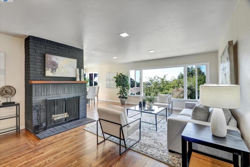 RICHMOND - Residential