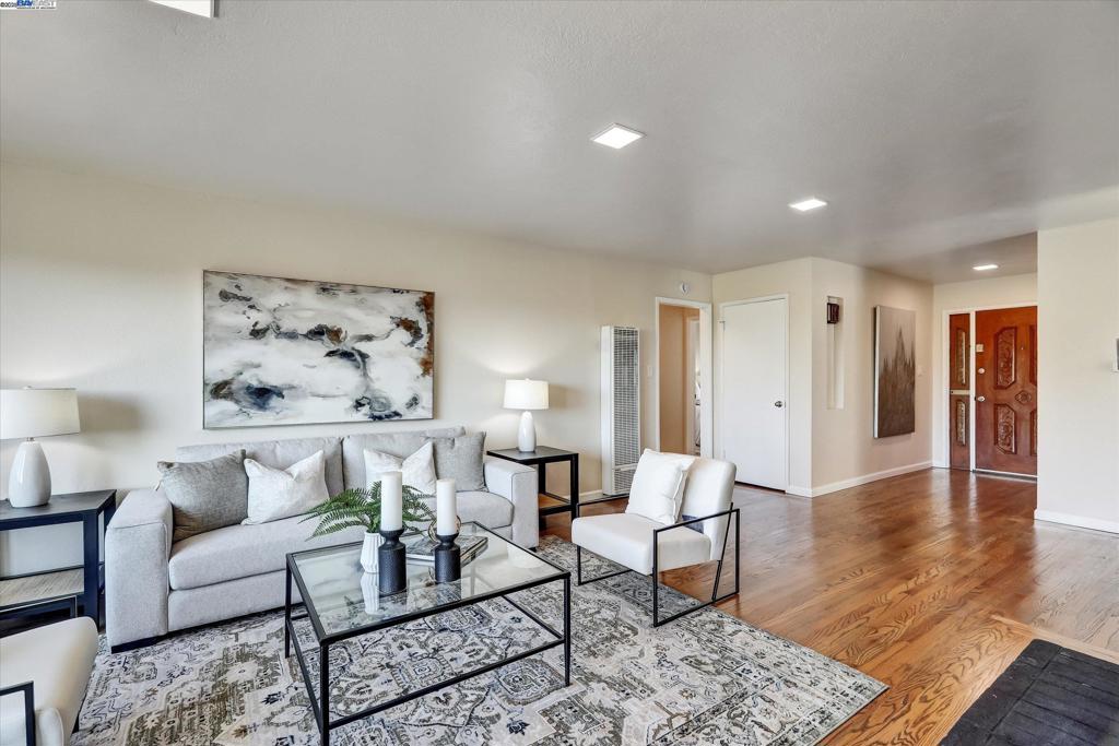RICHMOND - Residential