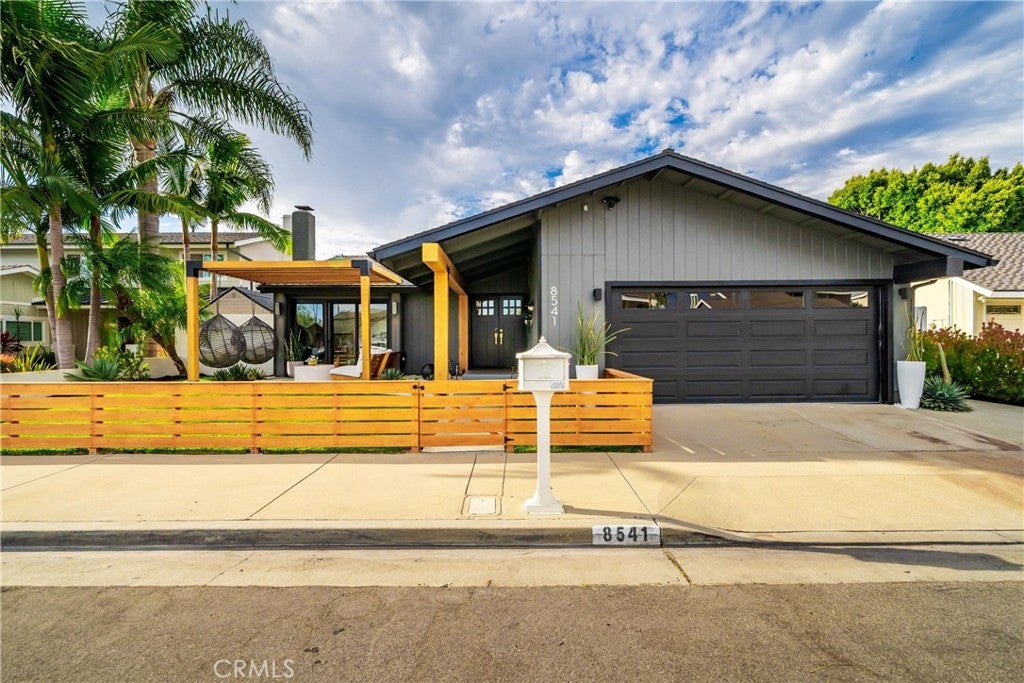 8541 Kelso Drive 8541 Kelso Drive