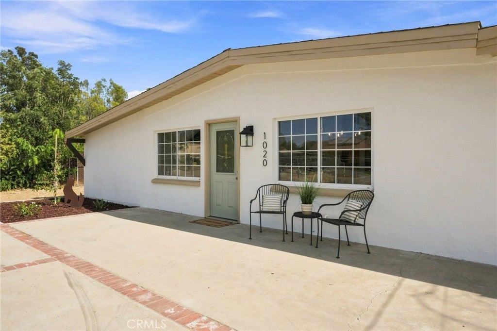 1020 Frontier Road