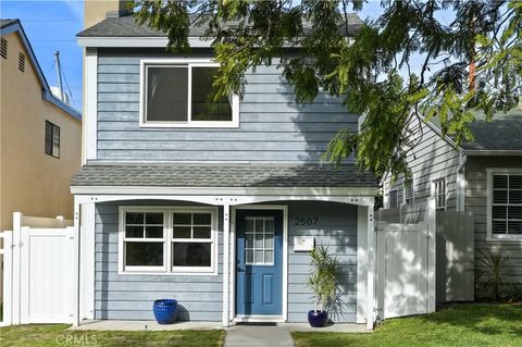 Photo of 2507 E Glenoaks Blvd, Glendale, CA 91206 (MLS # SR25281058)