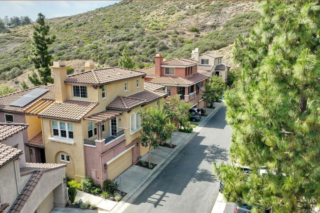 1367 Sky Ridge
